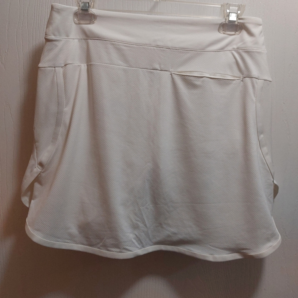 Nike Dri-Fit Women's New Without The Tag White Skorts Size M - Picture 2 of 10